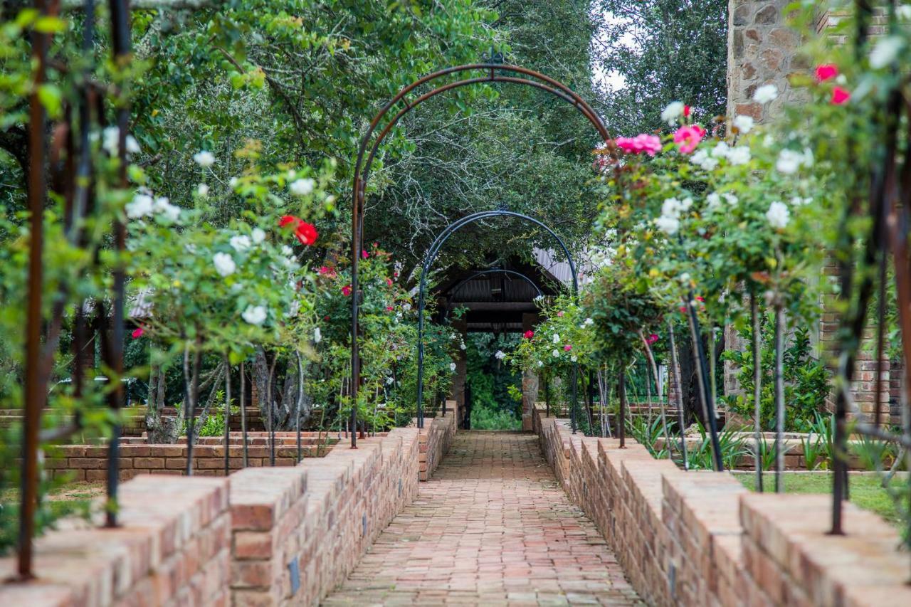 Tarry-Stone Cottages Dullstroom Exterior photo